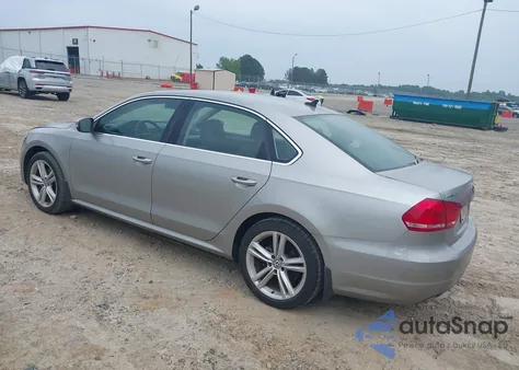 2014 Volkswagen Passat 2.0L Tdi Se from USA, damaged, VIN 1VWBN7A3XEC055375